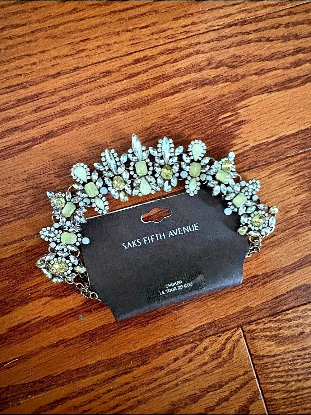 NWT Saks Fifth Avenue silver greeny blue crystals choker Necklace